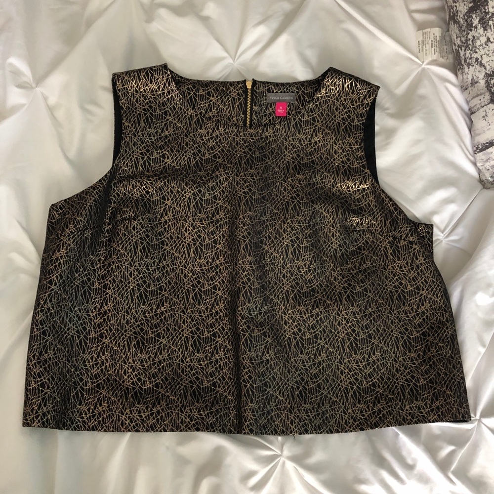 Vince Camuto Crop Top